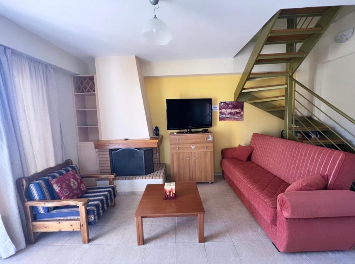 Maisonette Sea View , Finikounda Bagian luar foto