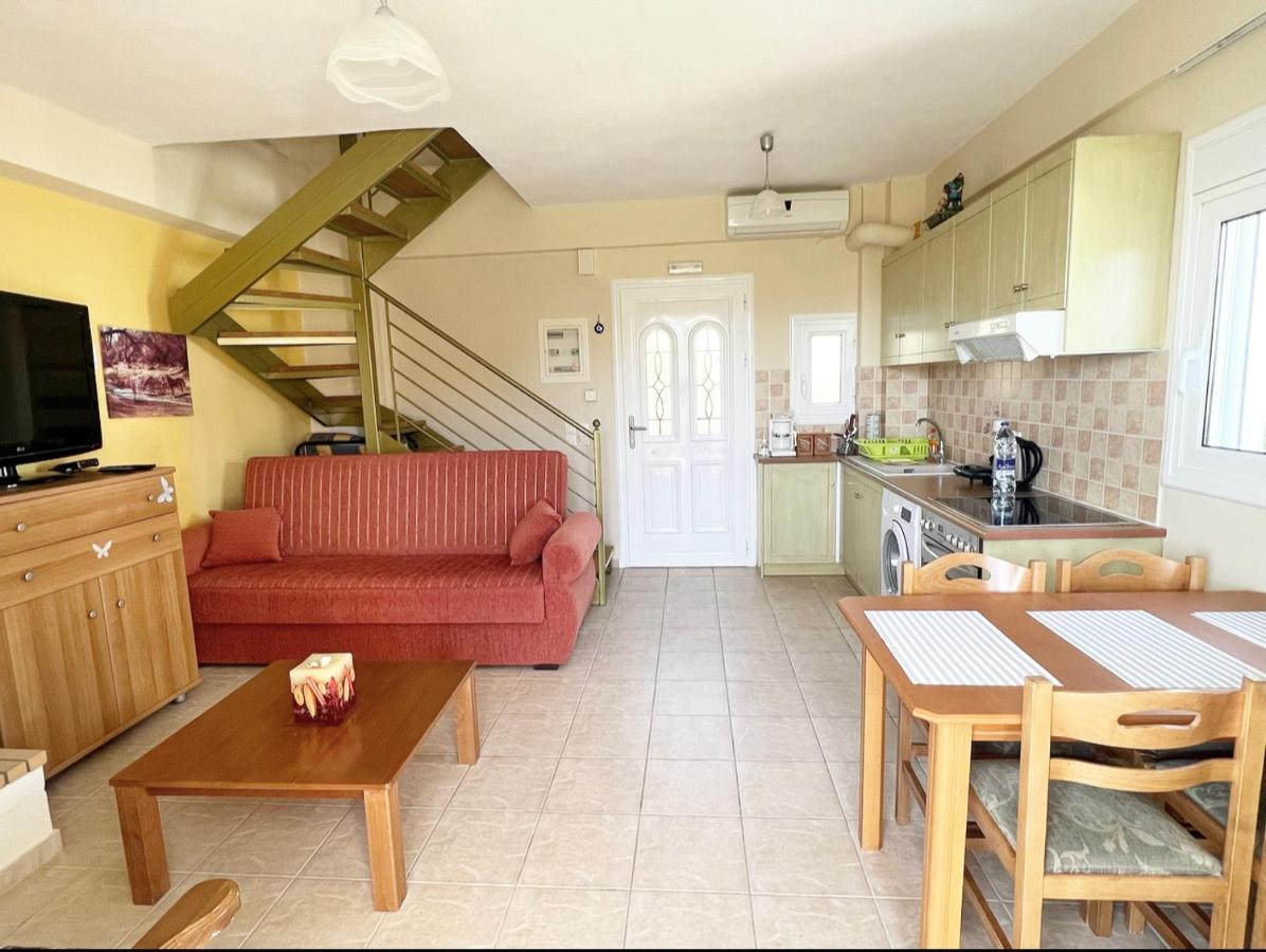 Maisonette Sea View , Finikounda Bagian luar foto
