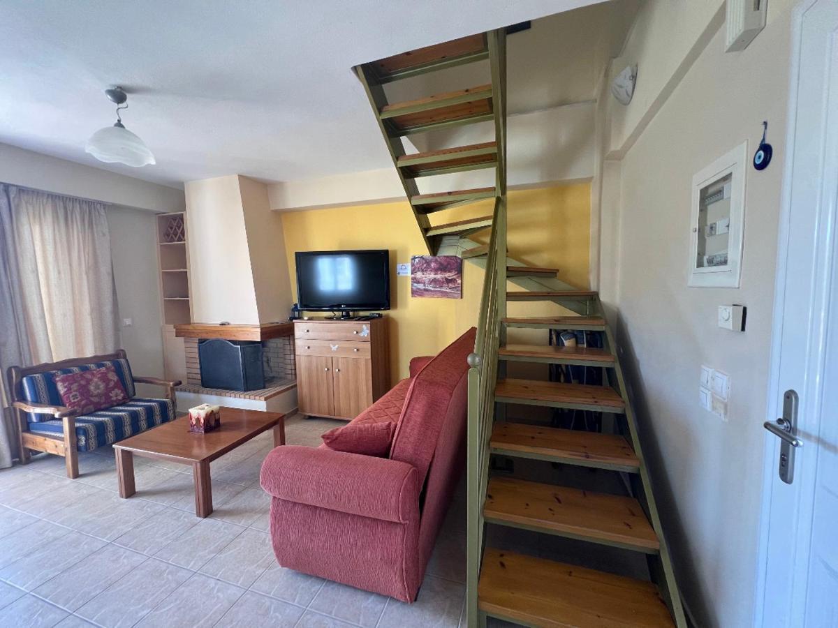 Maisonette Sea View , Finikounda Bagian luar foto