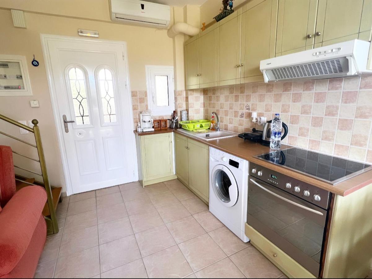 Maisonette Sea View , Finikounda Bagian luar foto
