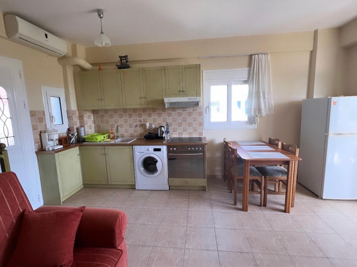Maisonette Sea View , Finikounda Bagian luar foto